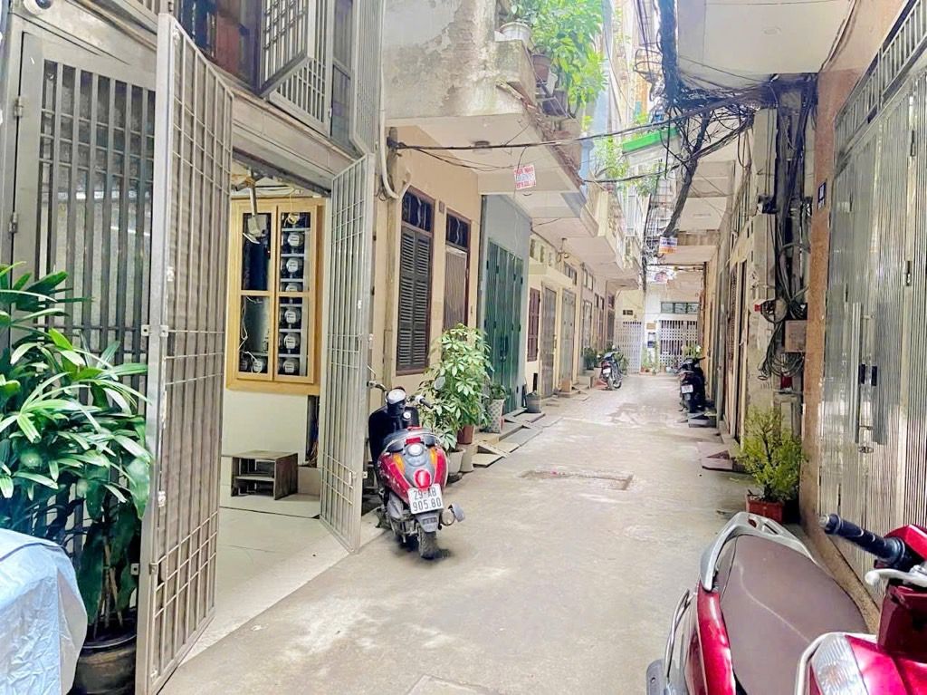 Bán nhà Tôn Thất Tùng - diện tích 35.2m2 8 tầng - Phân lô gần ô tô - giá 12 tỷ