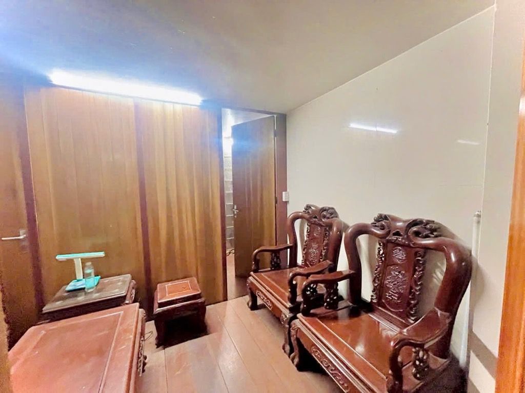 Bán nhà Tôn Thất Tùng - diện tích 35.2m2 8 tầng - Phân lô gần ô tô - giá 12 tỷ