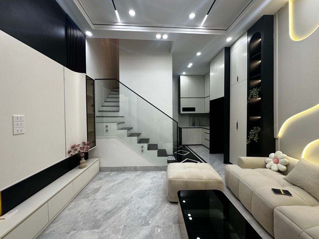 Bán nhà Lò Đúc - diện tích 35.5m2 5 tầng - LÔ GÓC 3 THOÁNG - FULL CÔNG NĂNG 8 PN - giá 12,26 tỷ