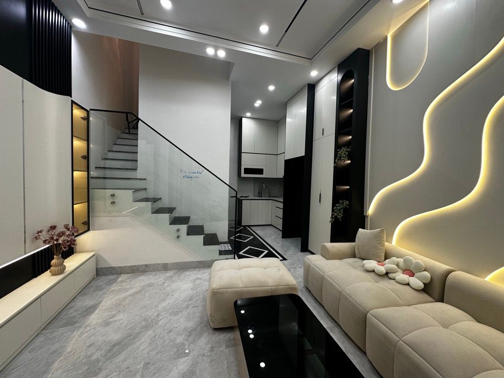 Bán nhà Lò Đúc - diện tích 35.5m2 5 tầng - LÔ GÓC 3 THOÁNG - FULL CÔNG NĂNG 8 PN - giá 12,26 tỷ