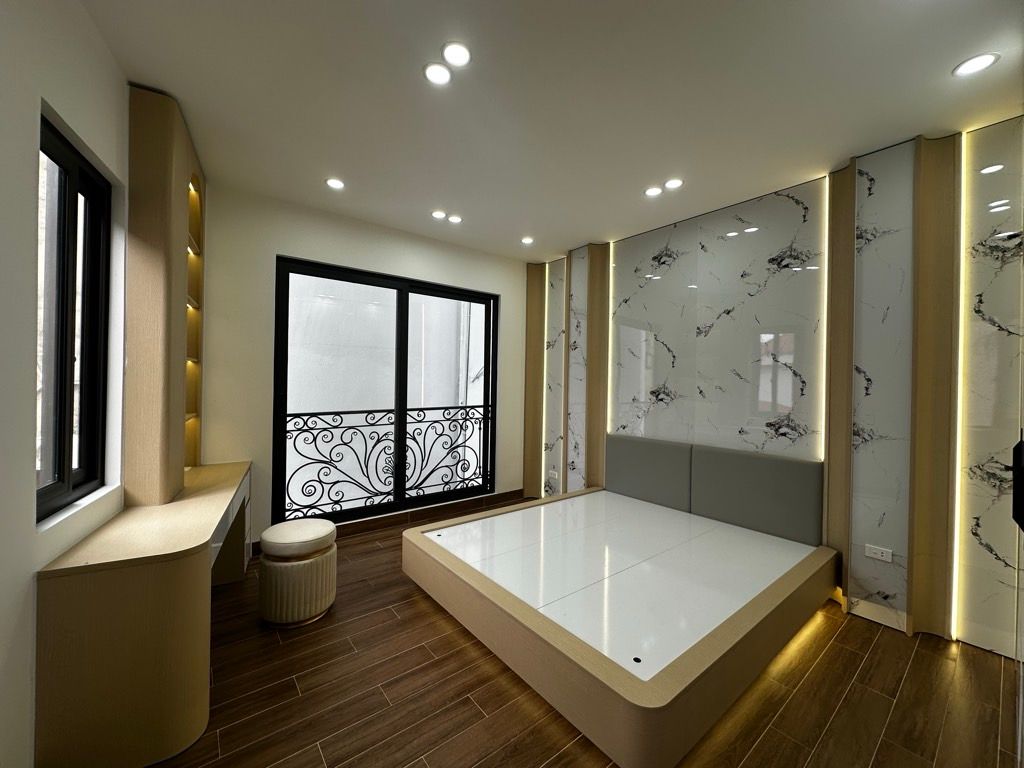 Bán nhà Lò Đúc - diện tích 35.5m2 5 tầng - LÔ GÓC 3 THOÁNG - FULL CÔNG NĂNG 8 PN - giá 12,26 tỷ