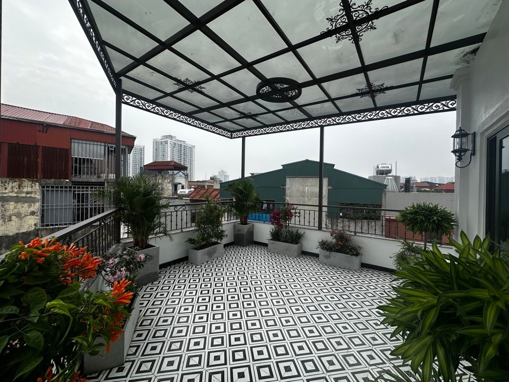 Bán nhà Hoàng Mai - diện tích 63.1m2 5 tầng - Ô TÔ ĐỖ CỬA THANG MÁY ĐẸP - giá 14,8 tỷ