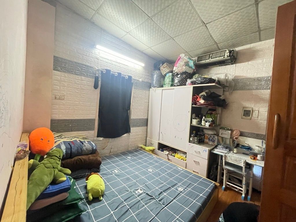 Bán nhà Lê Trọng Tân - diện tích 30m2 2 tầng - Lô góc 2 mặt ngõ - giá 2,4 tỷ