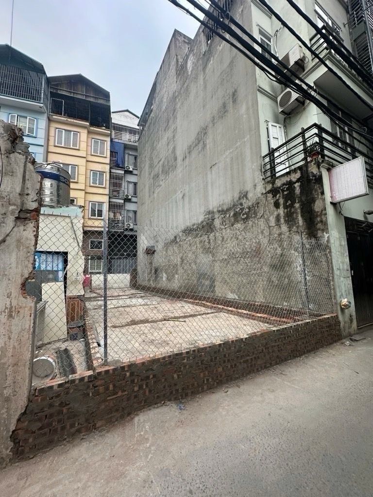 Bán nhà Kim Giang - diện tích 70m2 1 tầng - Mảnh đất 2 mặt tiền - giá 16,4 tỷ