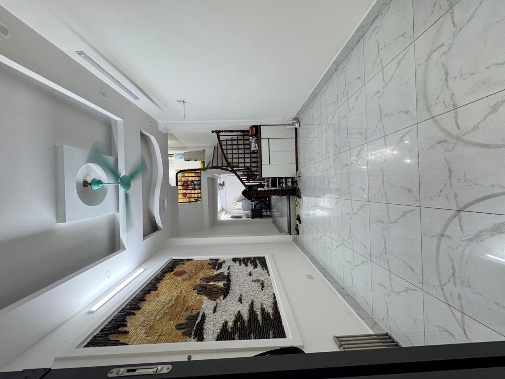 Bán nhà Kim Giang - diện tích 37m2 5 tầng - Ô tô tránh - giá 8,6 tỷ