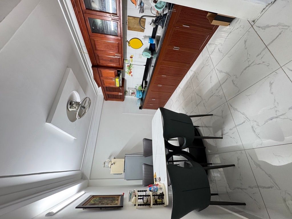 Bán nhà Kim Giang - diện tích 37m2 5 tầng - Ô tô tránh - giá 8,6 tỷ