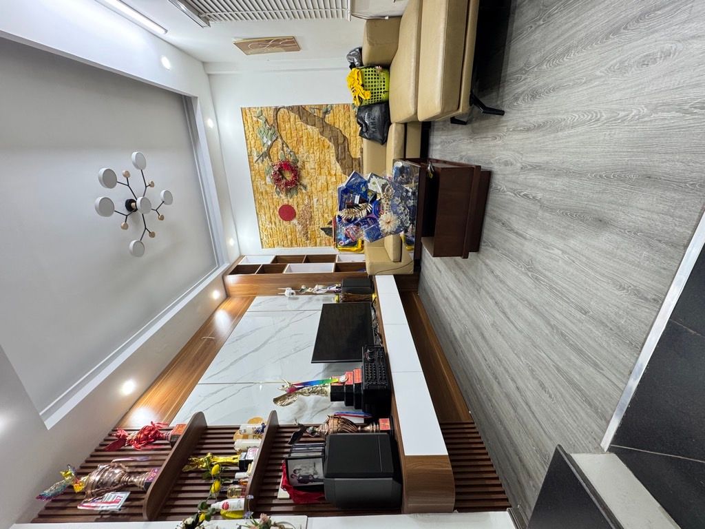 Bán nhà Kim Giang - diện tích 37m2 5 tầng - Ô tô tránh - giá 8,6 tỷ