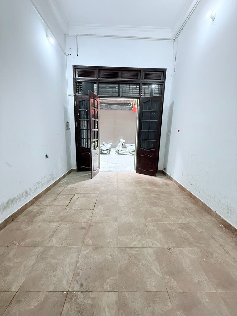 Bán nhà Tô Vĩnh Diện - diện tích 36.3m2 5 tầng - Ô tô đỗ cửa - giá 15,5 tỷ