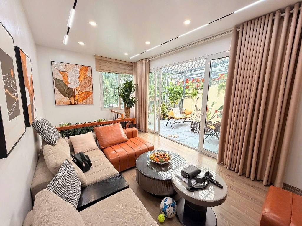 Bán nhà Hồ Đắc Di - diện tích 36m2 4 tầng - Duplex, cho thuê cực đỉnh - giá 6,4 tỷ