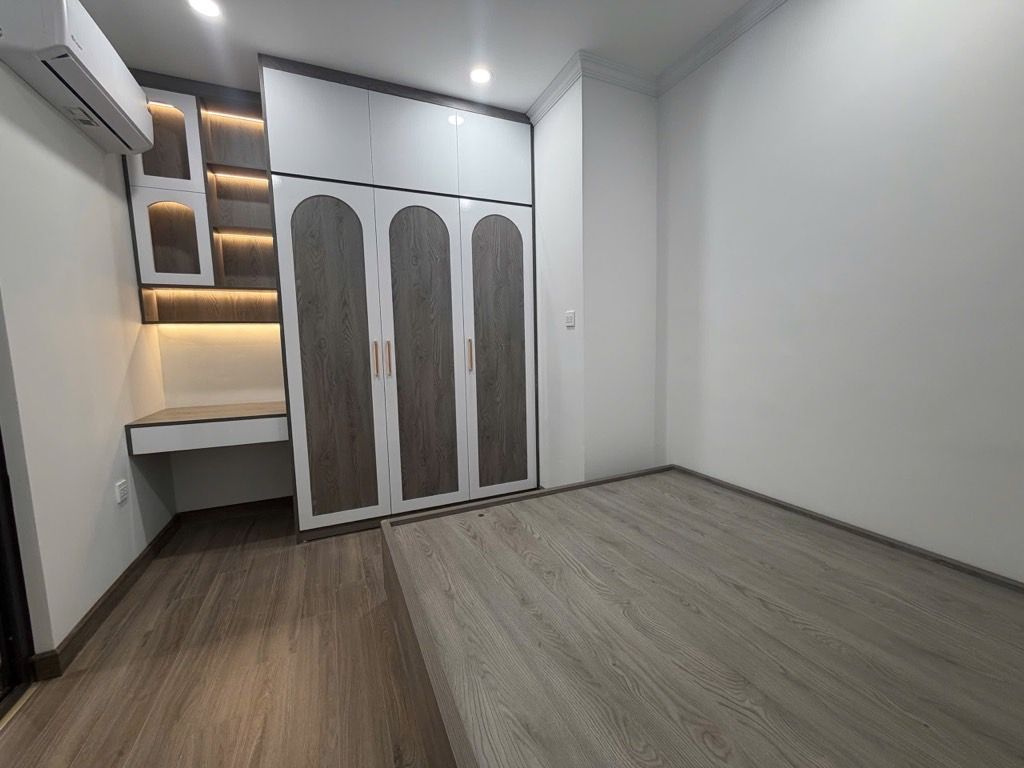 Bán căn hộ Nguyễn Trãi - diện tích 103.8m2 1 tầng - Căn hộ cao cấp Royal - giá 15,8 tỷ