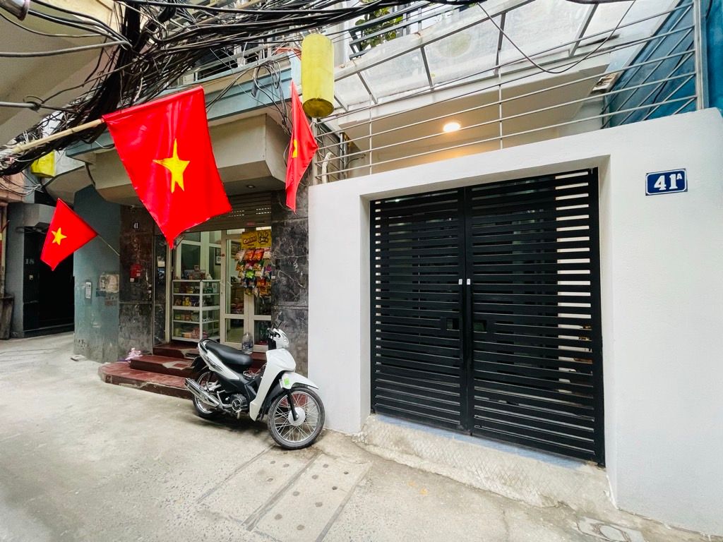 Bán nhà Ngõ Chợ Khâm Thiên - diện tích 41m2 4 tầng - Nhà mới đẹp, đầy đủ nội thất cực xịn - giá 12,6 tỷ