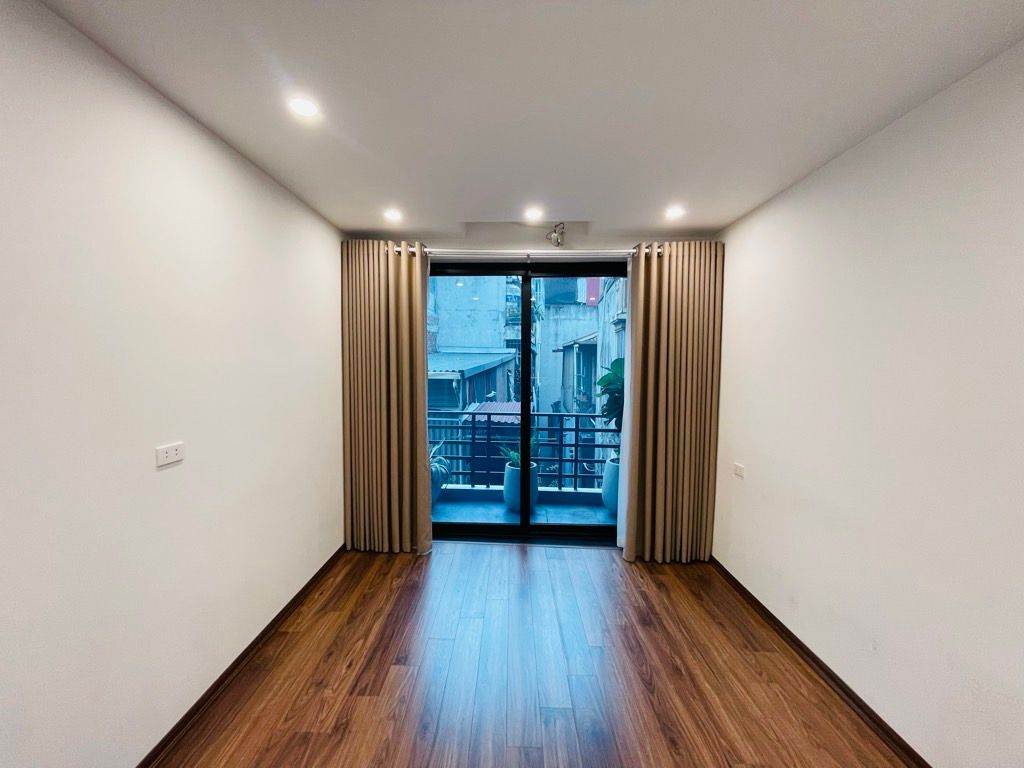 Bán nhà Ngõ Chợ Khâm Thiên - diện tích 41m2 4 tầng - Nhà mới đẹp, đầy đủ nội thất cực xịn - giá 12,6 tỷ