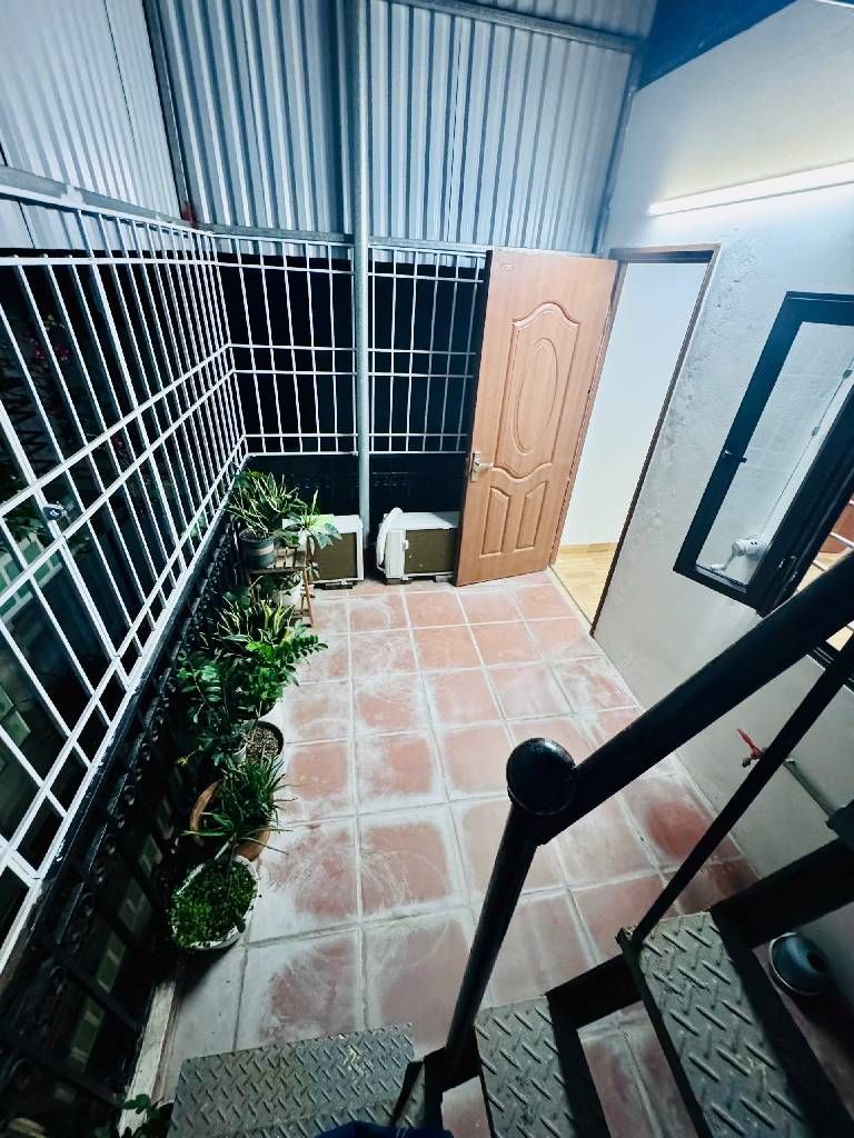 Bán nhà Hào Nam - diện tích 31m2 4 tầng - Vị trí siêu đẹp gần Ga Cát Linh - giá 10,96 tỷ