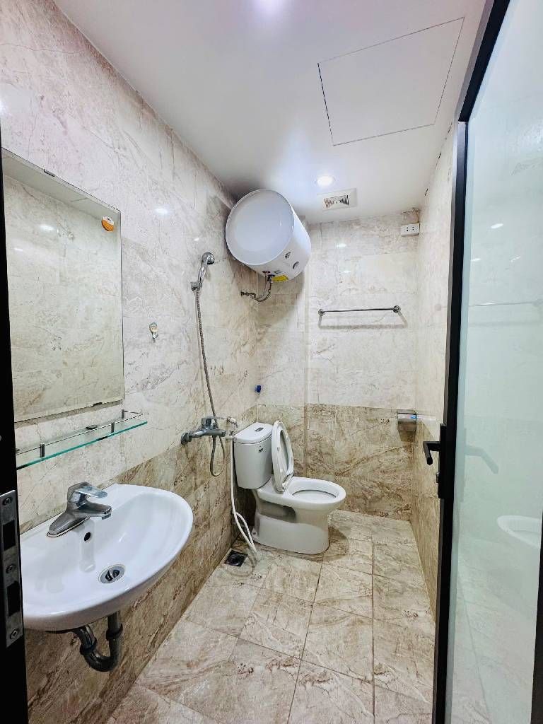 Bán nhà Hào Nam - diện tích 31m2 4 tầng - Vị trí siêu đẹp gần Ga Cát Linh - giá 10,96 tỷ