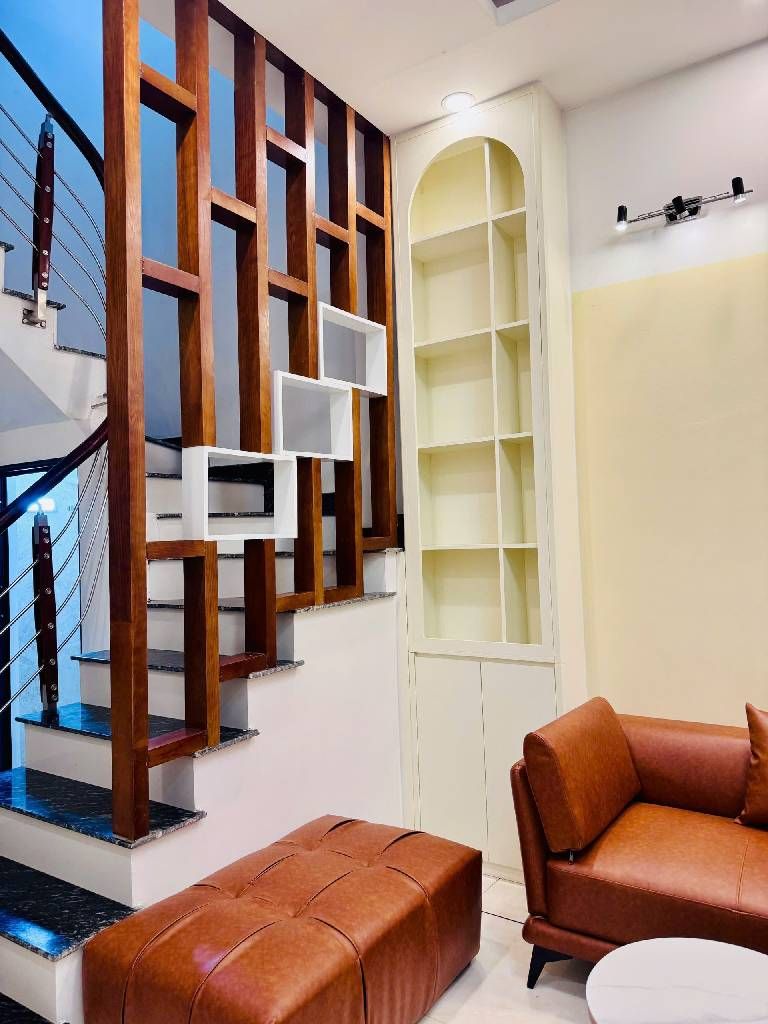 Bán nhà Hào Nam - diện tích 31m2 4 tầng - Vị trí siêu đẹp gần Ga Cát Linh - giá 10,96 tỷ