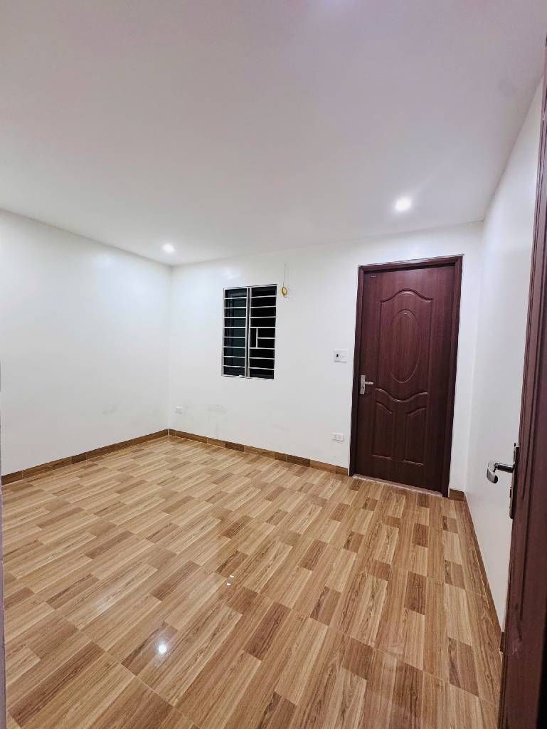 Bán nhà Hào Nam - diện tích 31m2 4 tầng - Vị trí siêu đẹp gần Ga Cát Linh - giá 10,96 tỷ