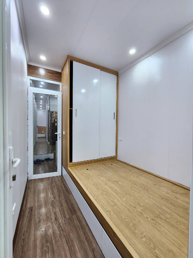 Bán nhà Gốc Đề - diện tích 34,3m2 3 tầng - nhà đẹp full nội thất - giá 6,2 tỷ