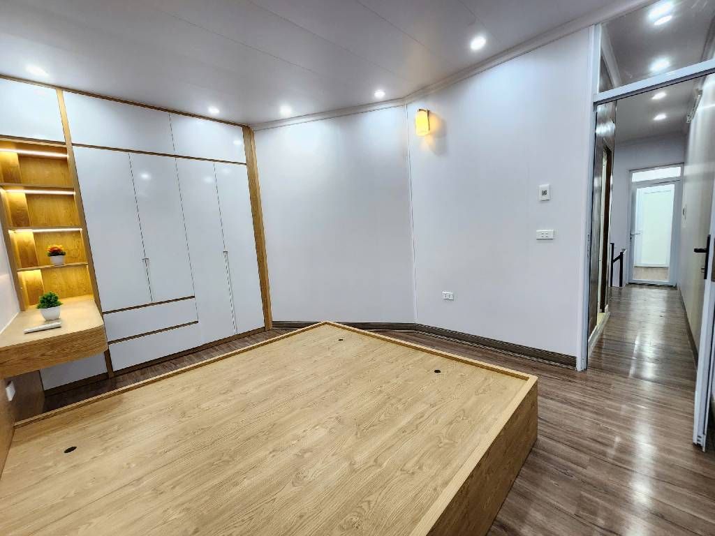 Bán nhà Gốc Đề - diện tích 34,3m2 3 tầng - nhà đẹp full nội thất - giá 6,2 tỷ