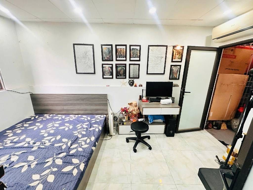 Bán nhà Tân Khai - diện tích 27m2 2 tầng - Ô tô đỗ cổng - giá 2,6 tỷ