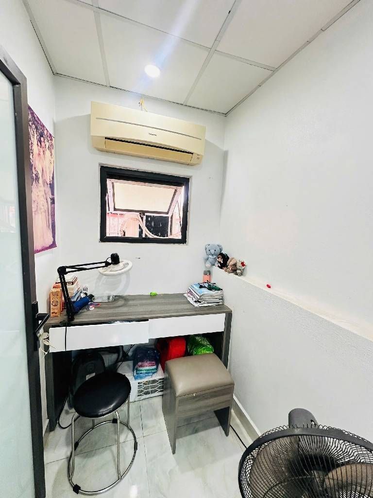 Bán nhà Tân Khai - diện tích 27m2 2 tầng - Ô tô đỗ cổng - giá 2,6 tỷ