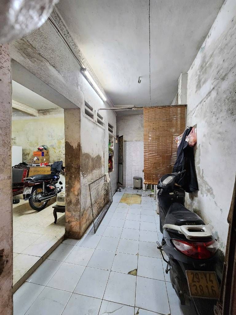 Bán nhà Lò Đúc - diện tích 41,4m2 2 tầng - ô tô vào tận sân - giá 14,5 tỷ