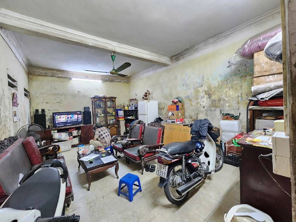 Bán nhà Lò Đúc - diện tích 41,4m2 2 tầng - ô tô vào tận sân - giá 14,5 tỷ