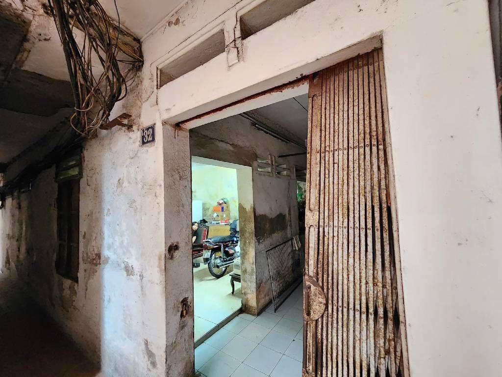 Bán nhà Lò Đúc - diện tích 41,4m2 2 tầng - ô tô vào tận sân - giá 14,5 tỷ