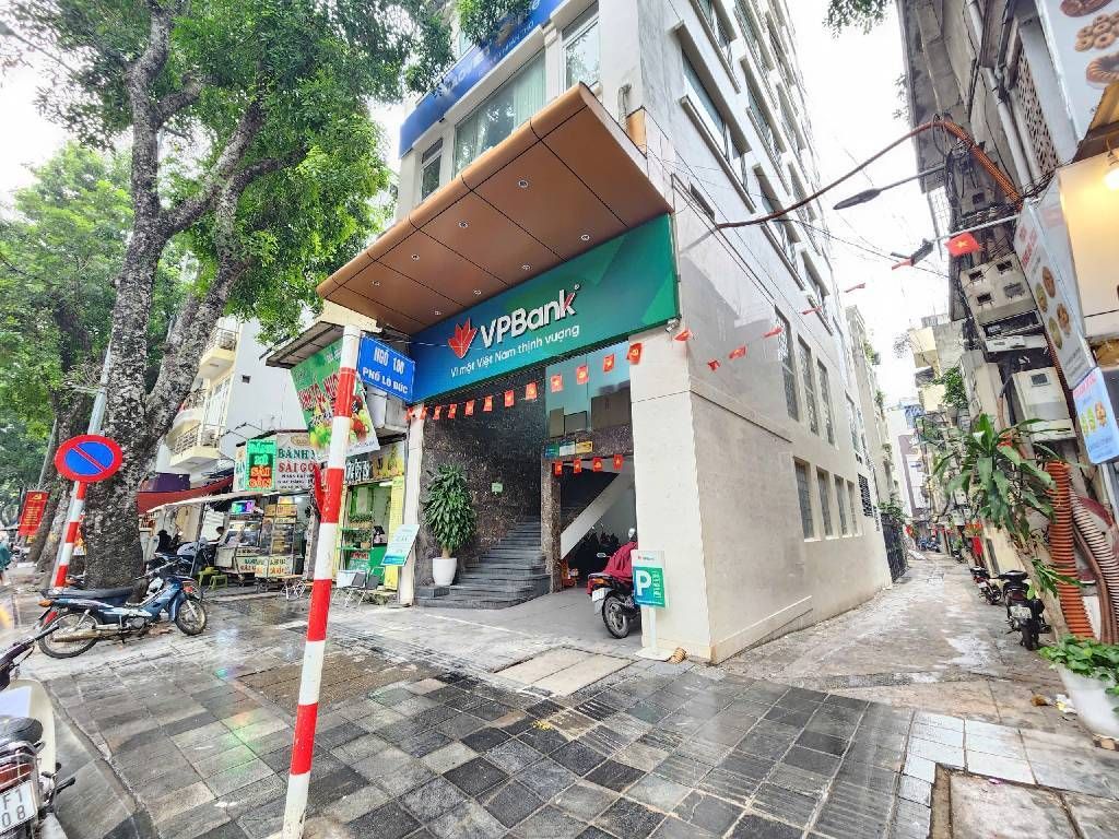 Bán nhà Lò Đúc - diện tích 41,4m2 2 tầng - ô tô vào tận sân - giá 14,5 tỷ