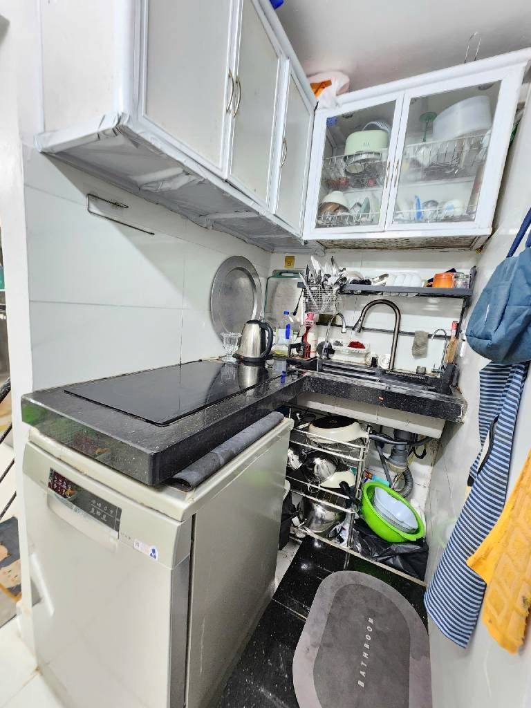 Bán nhà Tân Mai - diện tích 21m2 3 tầng - Ô tô đỗ gần - giá 2,55 tỷ