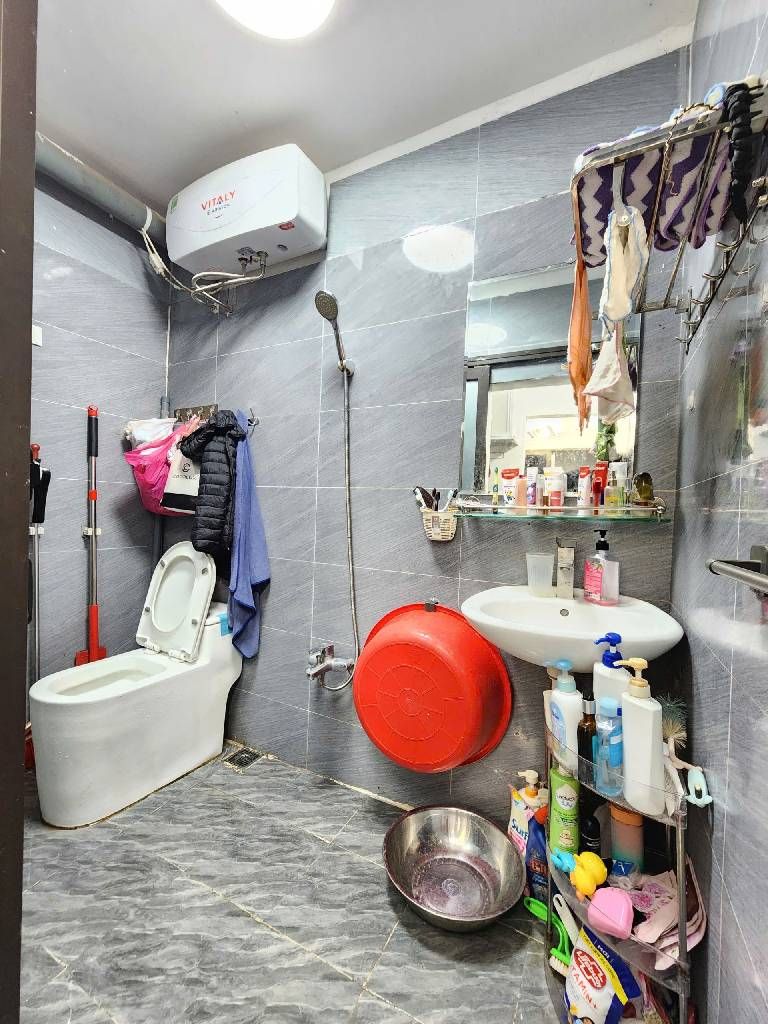 Bán nhà Tân Mai - diện tích 21m2 3 tầng - Ô tô đỗ gần - giá 2,55 tỷ