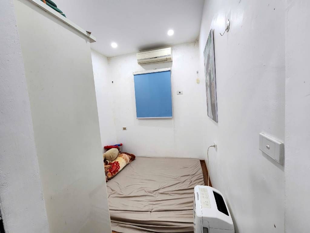 Bán nhà Tân Mai - diện tích 21m2 3 tầng - Ô tô đỗ gần - giá 2,55 tỷ