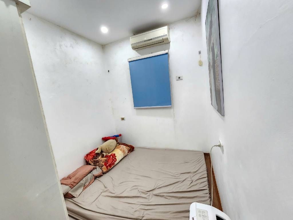 Bán nhà Tân Mai - diện tích 21m2 3 tầng - Ô tô đỗ gần - giá 2,55 tỷ