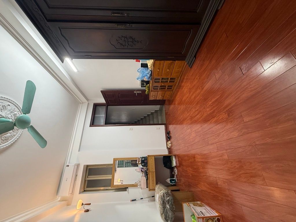 Bán nhà Hoàng Mai - diện tích 41m2 6 tầng - Ngõ ba gác, sát ô tô - giá 10,95 tỷ