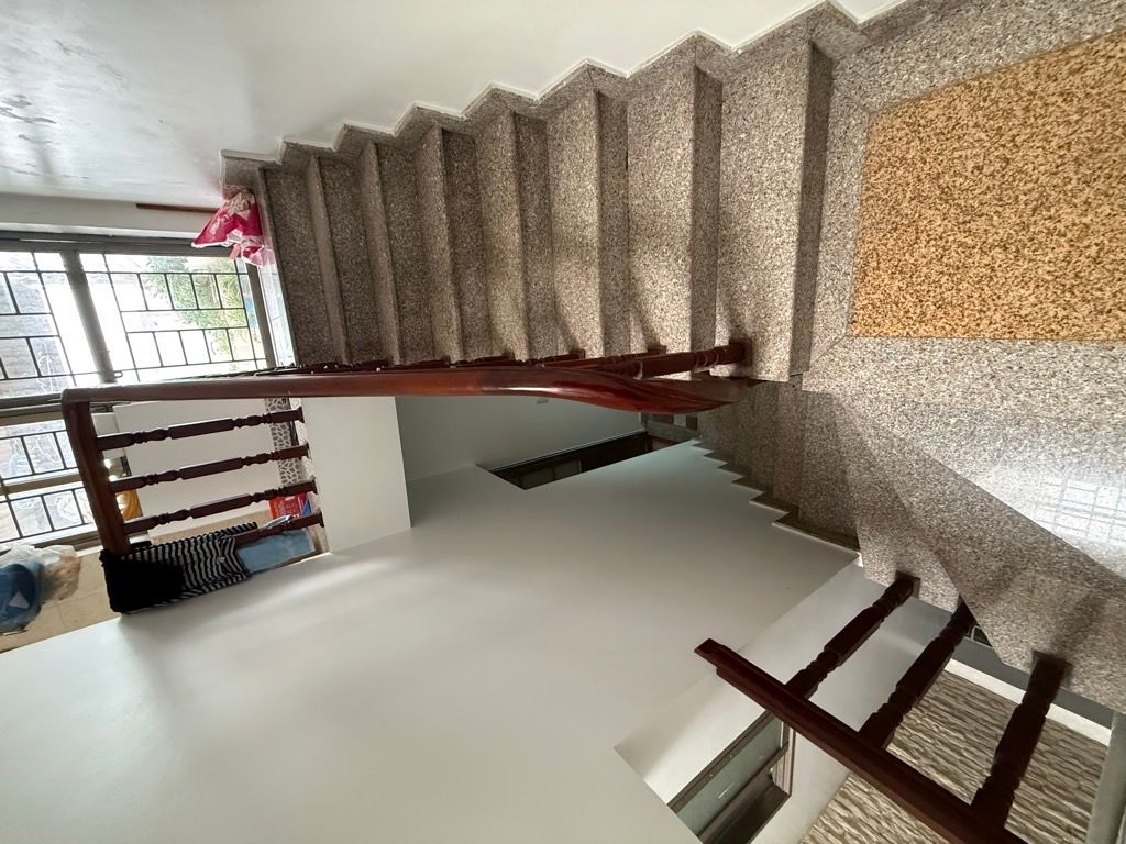 Bán nhà Hoàng Mai - diện tích 41m2 6 tầng - Ngõ ba gác, sát ô tô - giá 10,95 tỷ