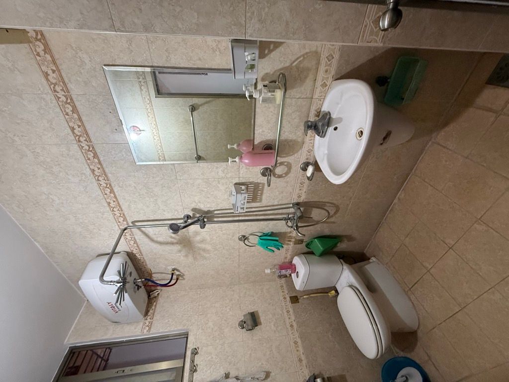 Bán nhà Hoàng Mai - diện tích 41m2 6 tầng - Ngõ ba gác, sát ô tô - giá 10,95 tỷ