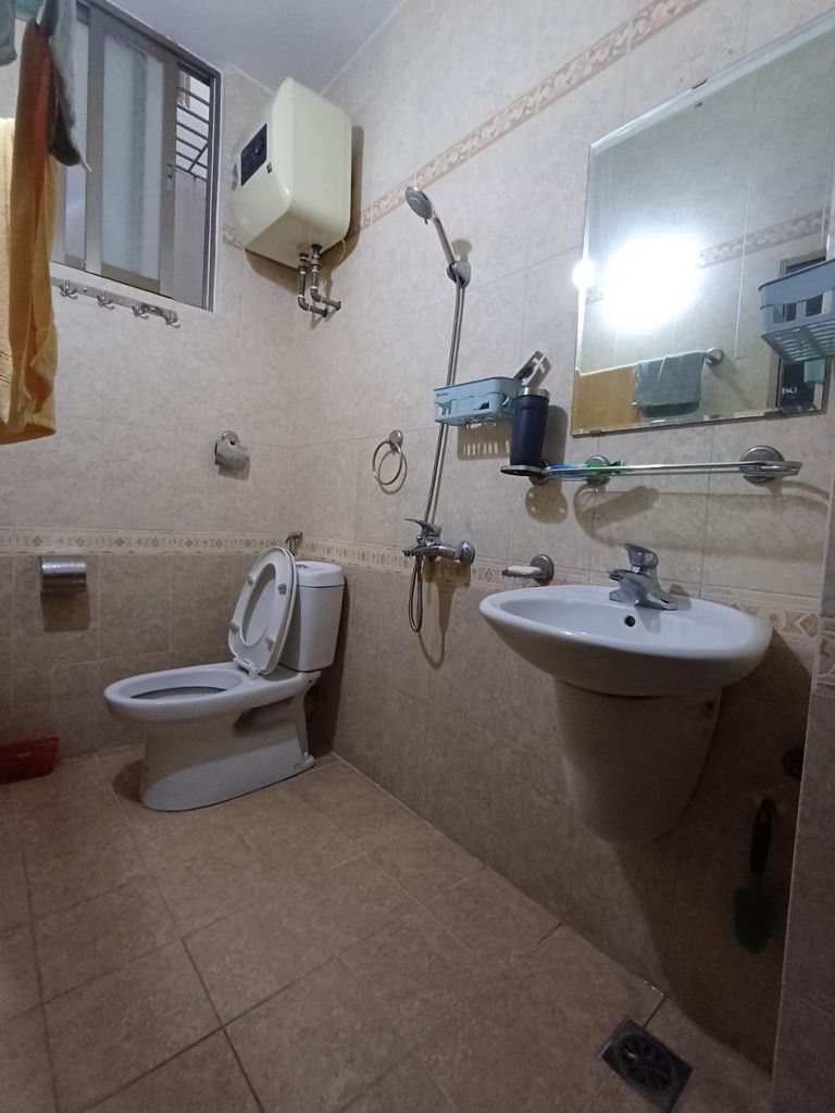 Bán nhà Hoàng Mai - diện tích 41m2 6 tầng - Ngõ ba gác, sát ô tô - giá 10,95 tỷ