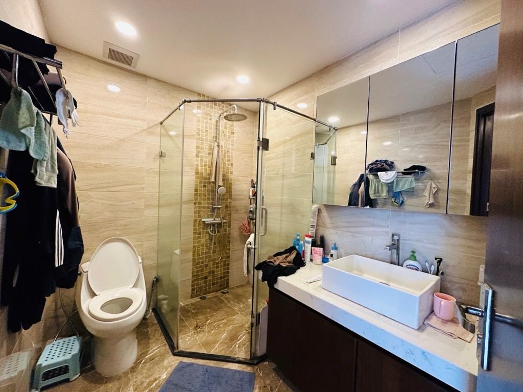 Bán nhà Hoàng Cầu - diện tích 130m2 1 tầng - Căn hộ lô góc siêu đẹp - giá 18,8 tỷ