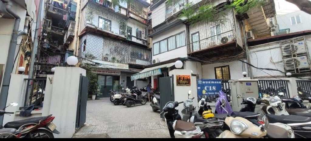 Bán nhà Nguyên Hồng - diện tích 52m2 1 tầng - Kinh doanh - giá 4,8 tỷ