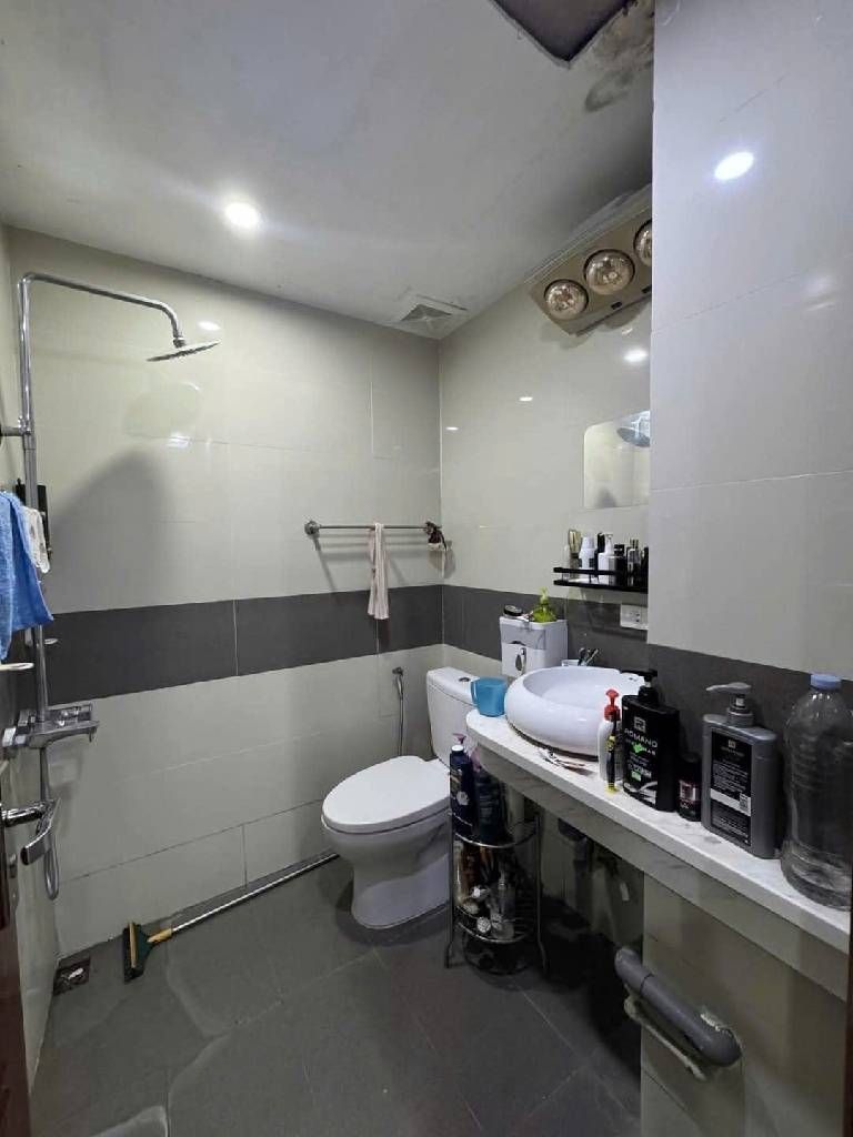 Bán nhà Tây nam Linh Đàm - diện tích 60m2 6 tầng - Ô tô tránh - giá 23 tỷ