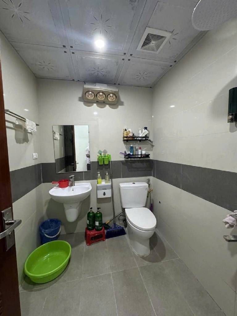 Bán nhà Tây nam Linh Đàm - diện tích 60m2 6 tầng - Ô tô tránh - giá 23 tỷ