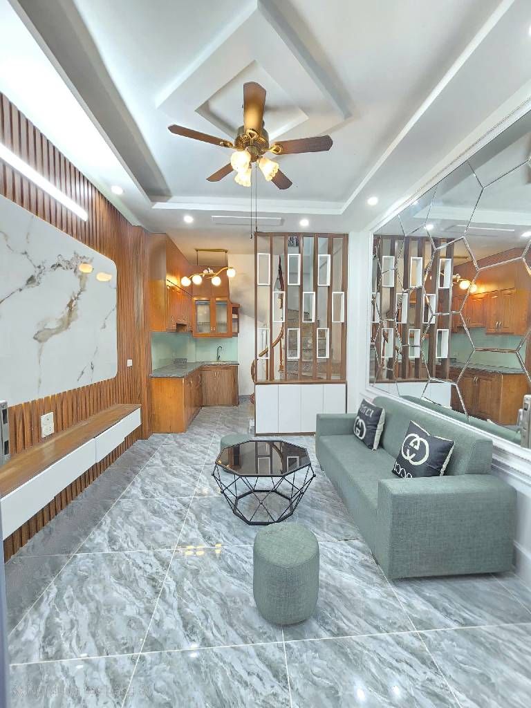 Bán nhà thanh lân - diện tích 30m2 5 tầng - SÁT MẶT PHỐ - giá 6,4 tỷ