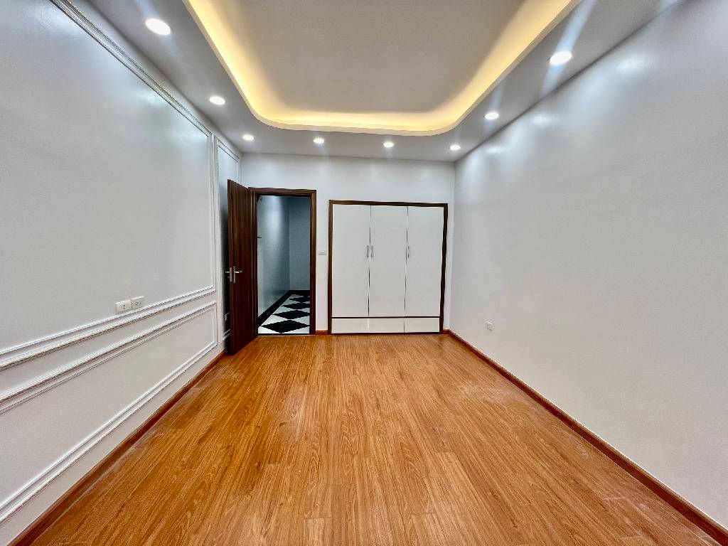 Bán nhà Lĩnh Nam - diện tích 30m2 5 tầng - SIÊU PHẨM DÂN XÂY - giá 6,9 tỷ