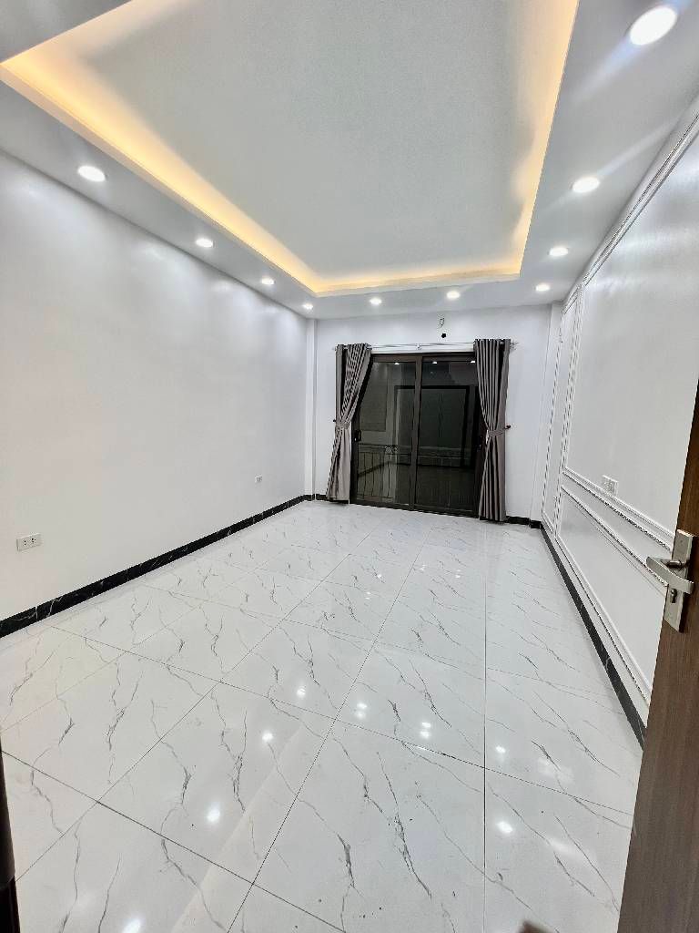 Bán nhà Lĩnh Nam - diện tích 30m2 5 tầng - SIÊU PHẨM DÂN XÂY - giá 6,9 tỷ