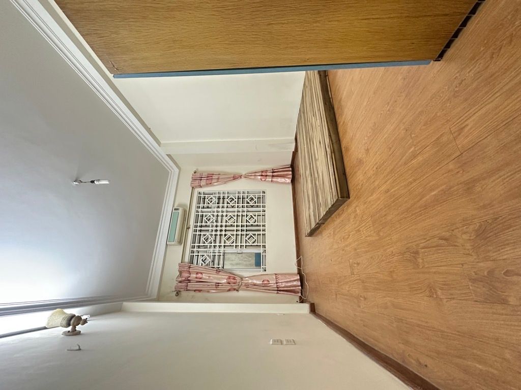 Bán nhà Khuất Duy Tiến - diện tích 30m2 6 tầng - Ô tô tránh - giá 8,2 tỷ