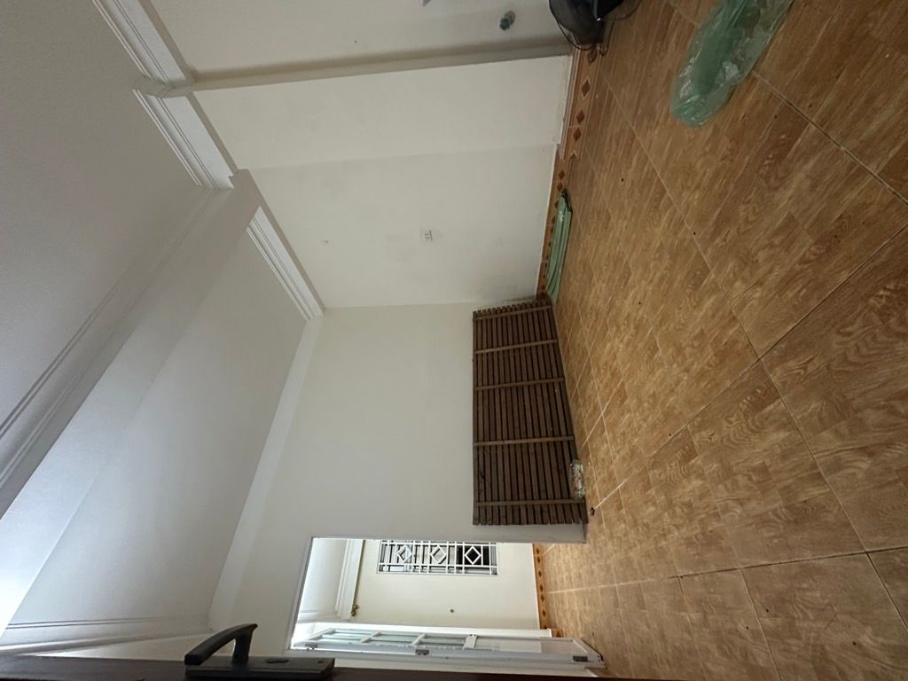 Bán nhà Khuất Duy Tiến - diện tích 30m2 6 tầng - Ô tô tránh - giá 8,2 tỷ