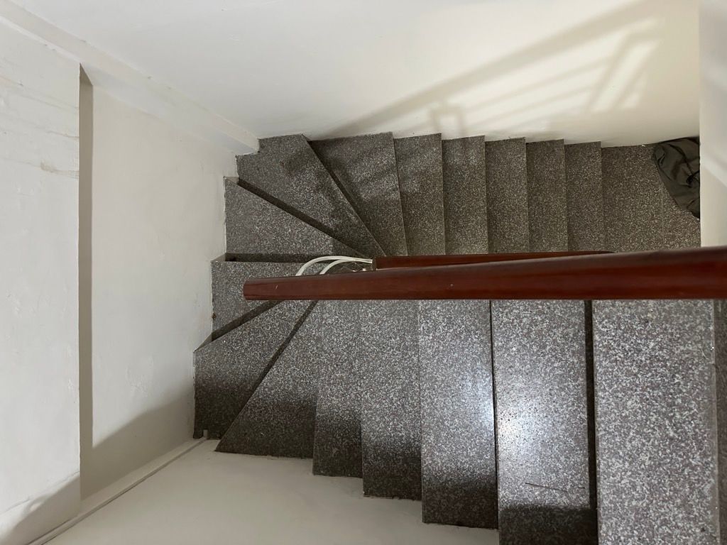 Bán nhà Khuất Duy Tiến - diện tích 30m2 6 tầng - Ô tô tránh - giá 8,2 tỷ