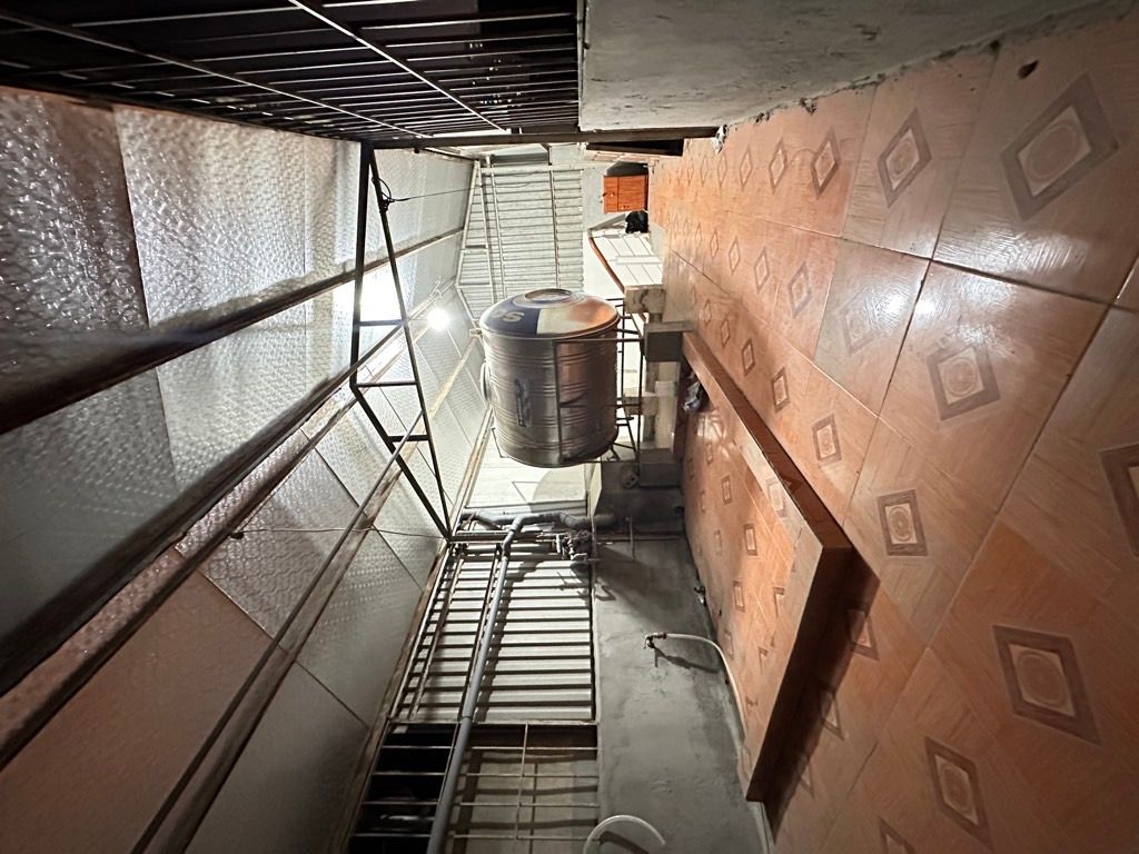 Bán nhà Khuất Duy Tiến - diện tích 30m2 6 tầng - Ô tô tránh - giá 8,2 tỷ