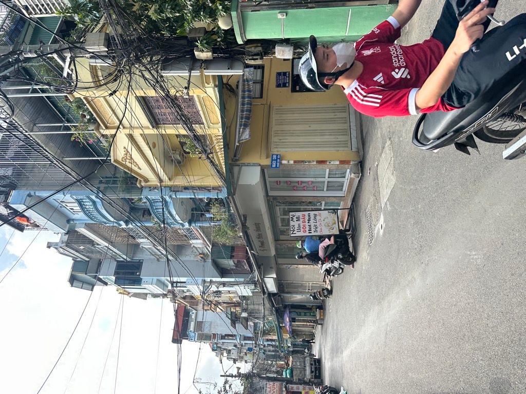 Bán nhà Khuất Duy Tiến - diện tích 30m2 6 tầng - Ô tô tránh - giá 8,2 tỷ