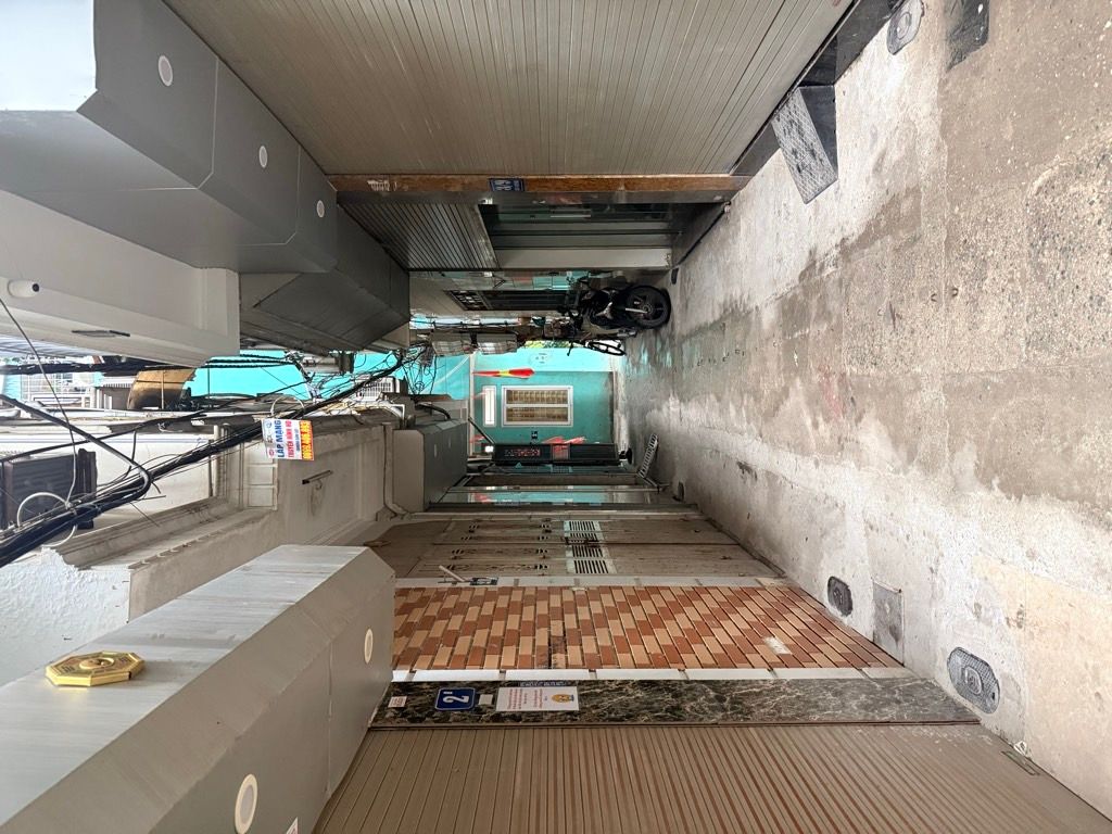 Bán nhà Nguyễn Khoái - diện tích 85.3m2 4 tầng - Hàng Hiếm - giá 19,5 tỷ