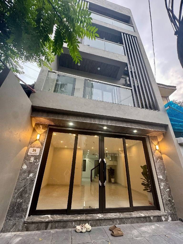 Bán nhà Tân Mai - diện tích 80.6m2 5 tầng - Ngõ ô tô vào rộng 4m - giá 17,8 tỷ